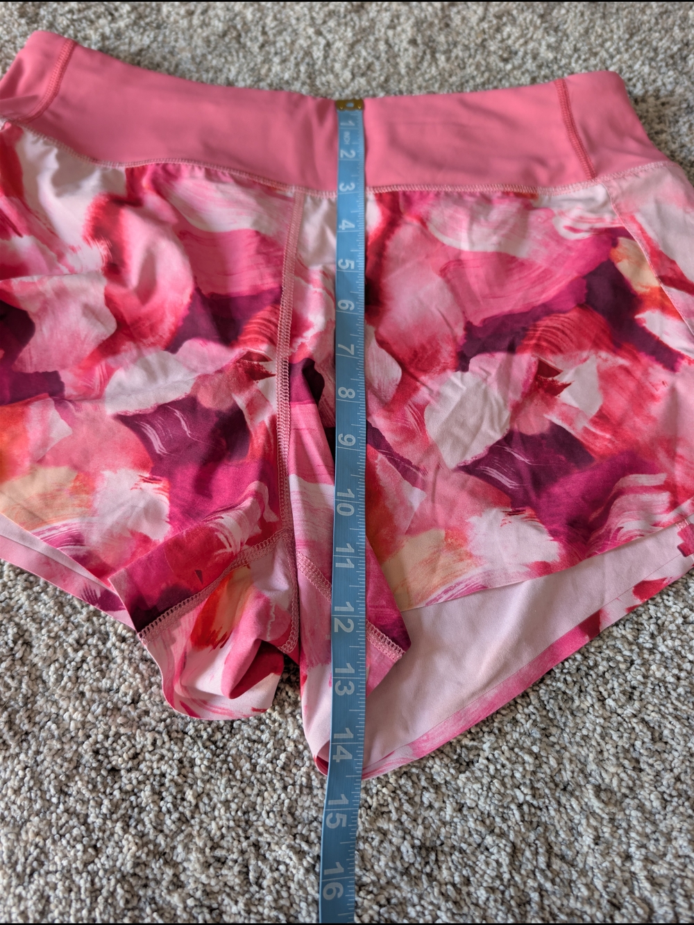 Athleta Printed Run With It 3.5" Short Pink Abstract Watercolor Size SP - Picture 5 of 6